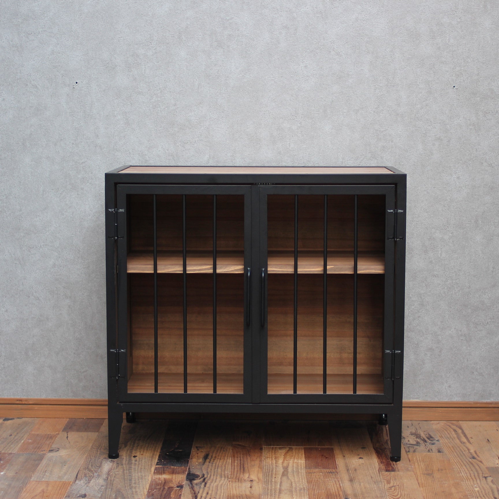 アイアンキャビネット