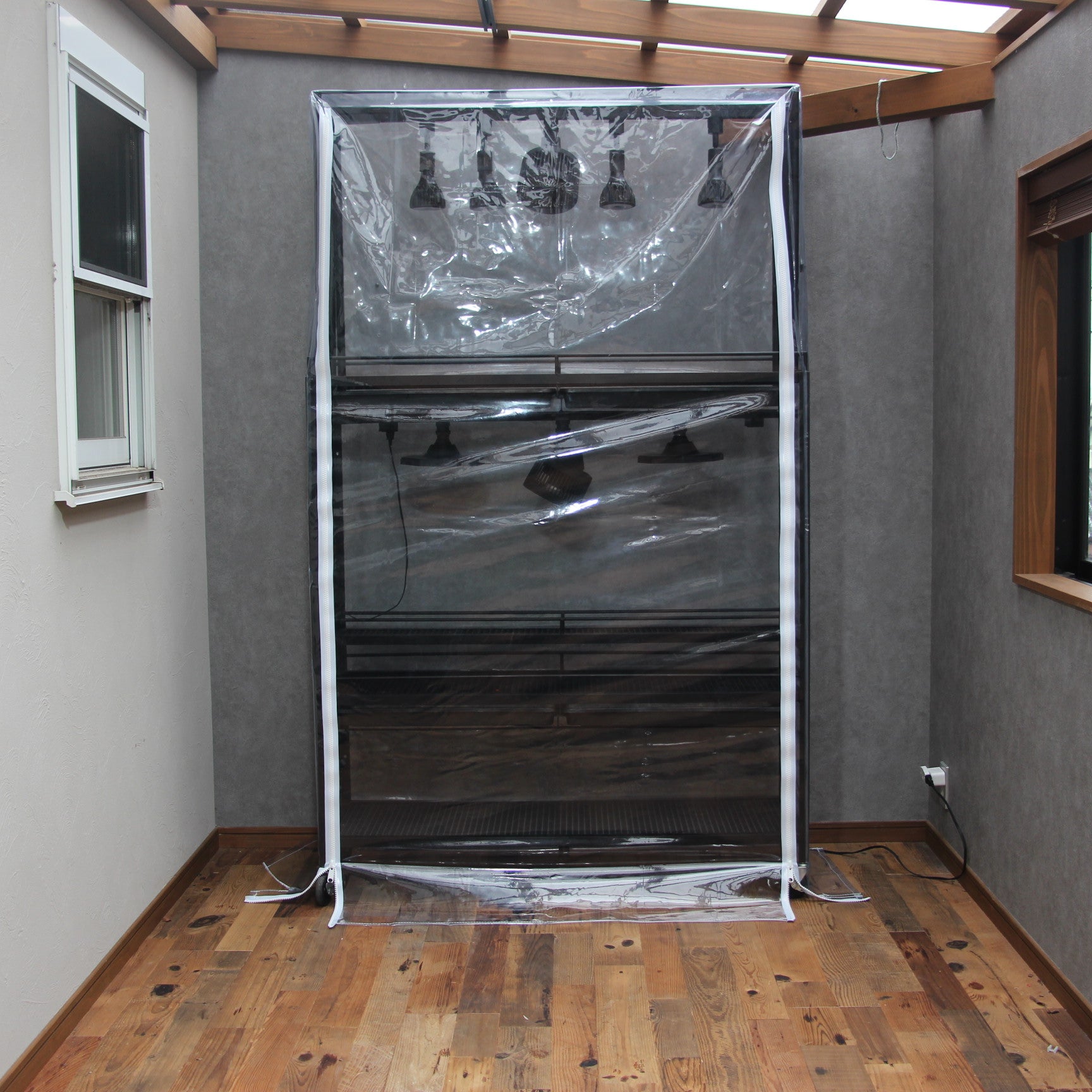 可動式水受けトレー付き植物棚用温室カバー