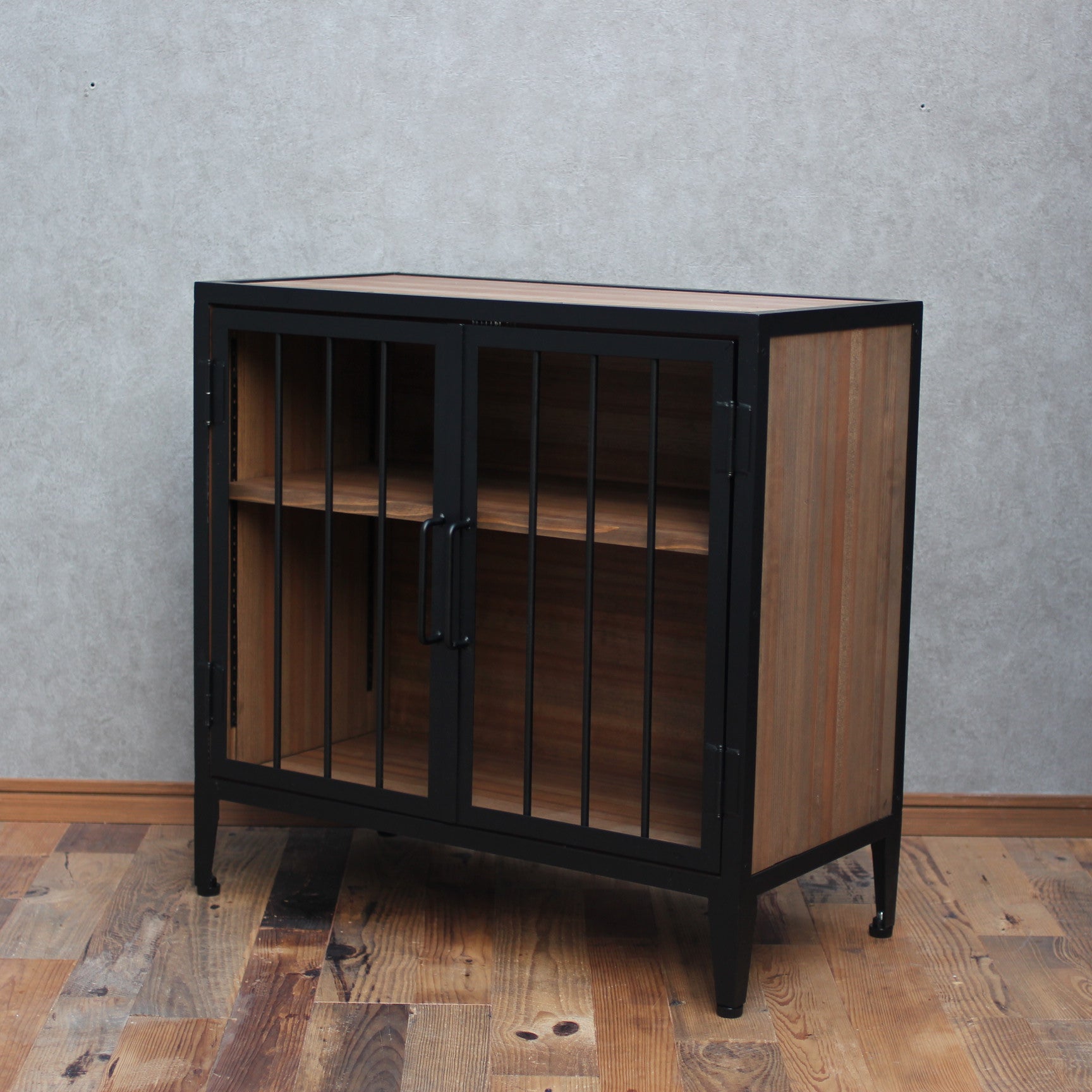 アイアンキャビネット