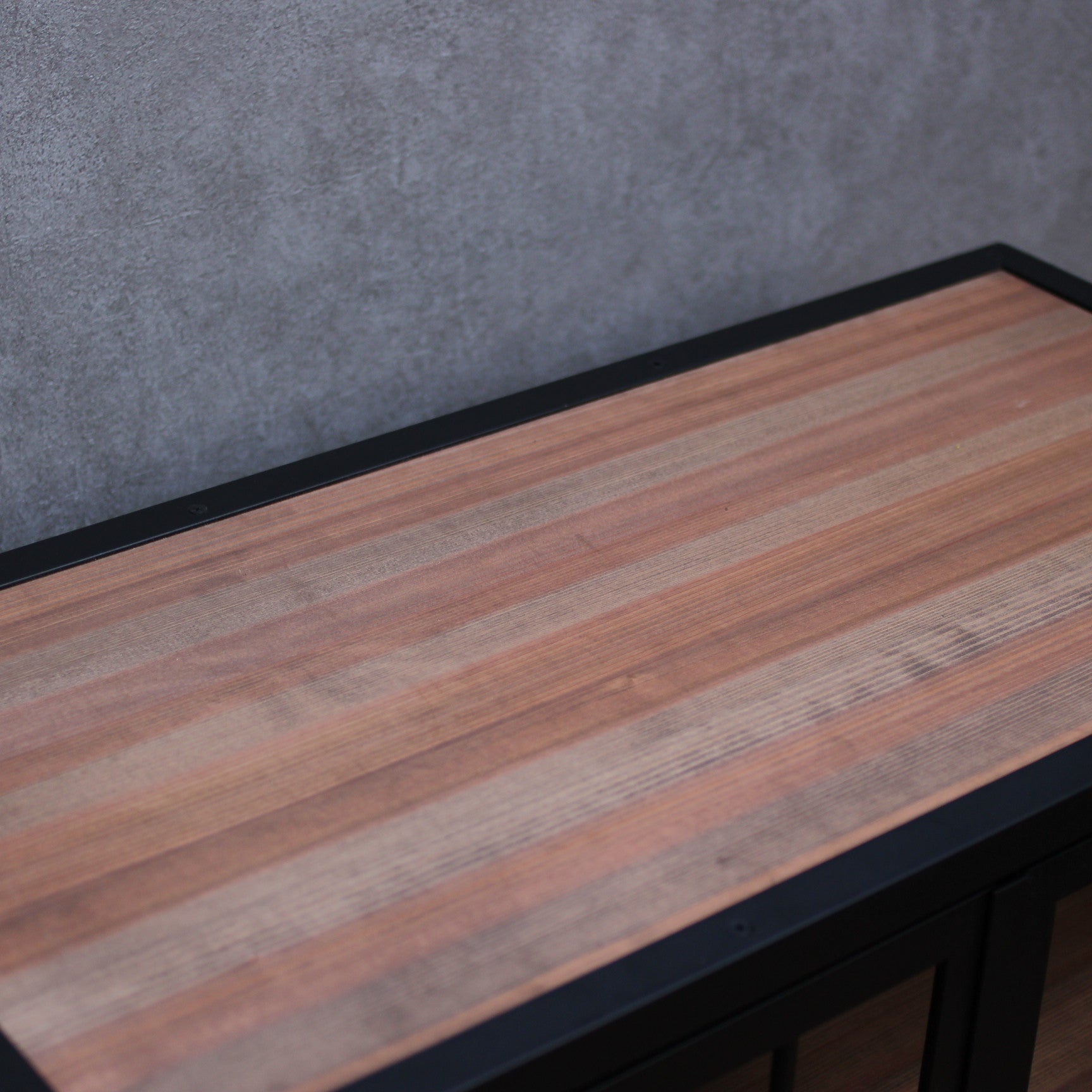 アイアンキャビネット